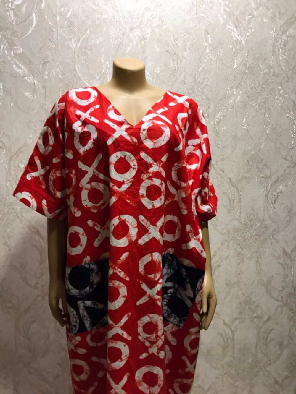 AFRICAN PRINT V-NECK MAXI DRESS - Picture 2 of 3